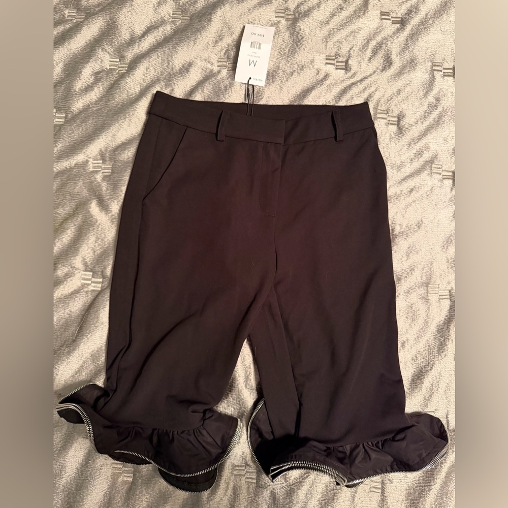 AKIRA Black Cropped Ruffle-Hem Pants